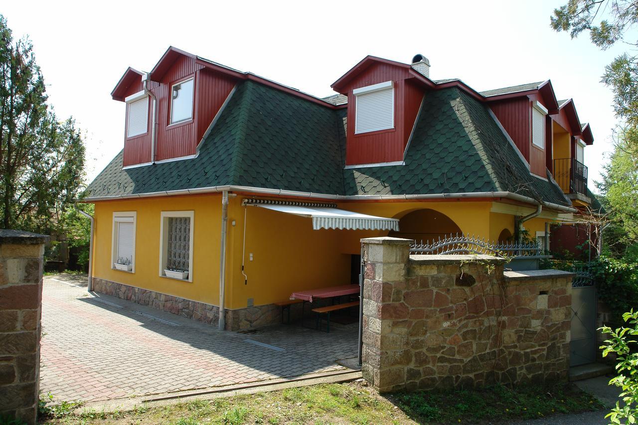 Apartamento Valentína Apartmanház Bogács Exterior foto