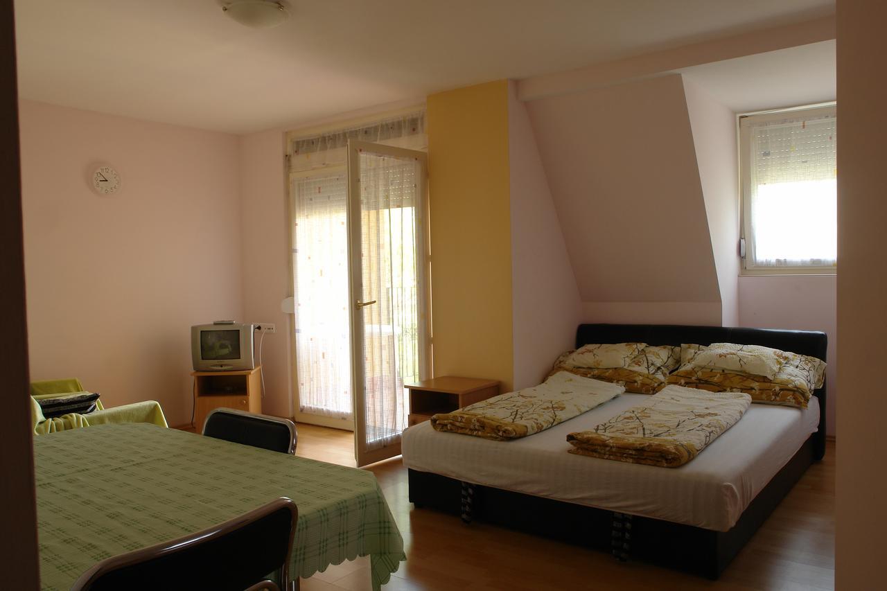 Apartamento Valentína Apartmanház Bogács Exterior foto